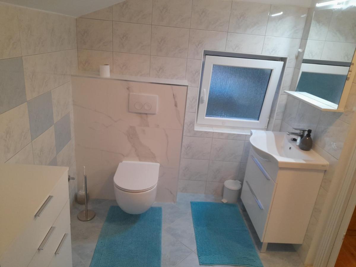 Apartments Lotus Sukošan Екстериор снимка
