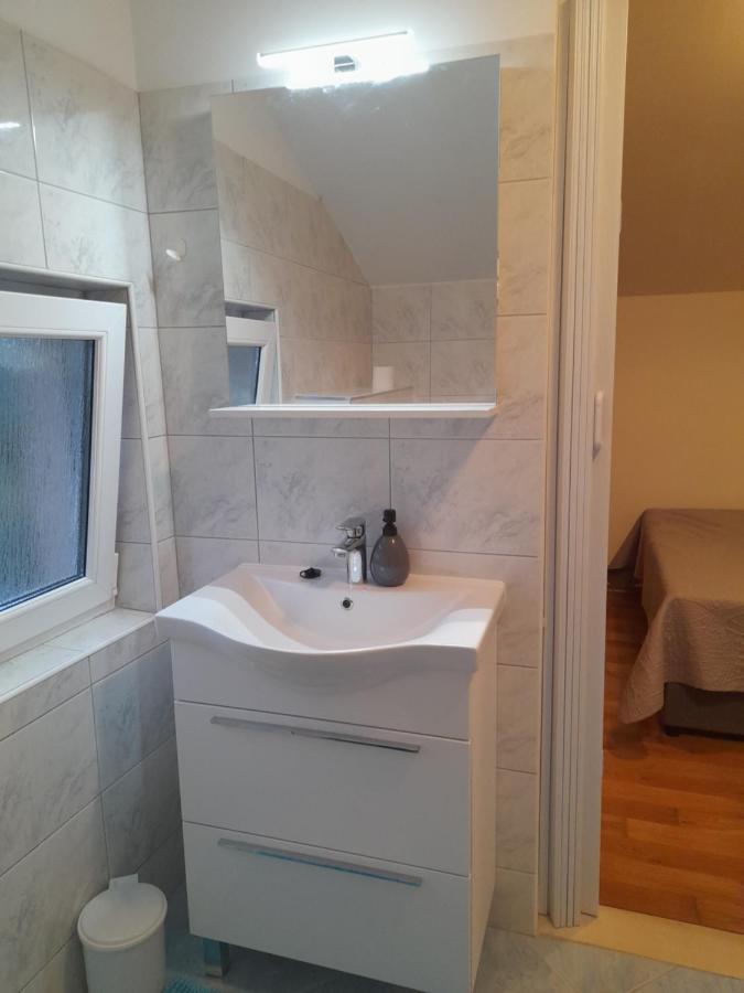 Apartments Lotus Sukošan Екстериор снимка