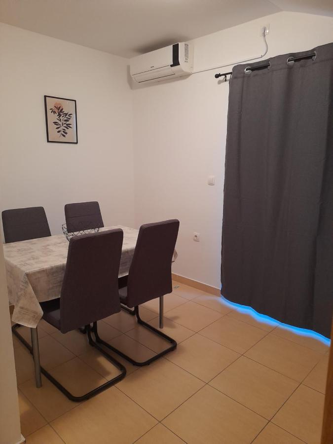 Apartments Lotus Sukošan Екстериор снимка