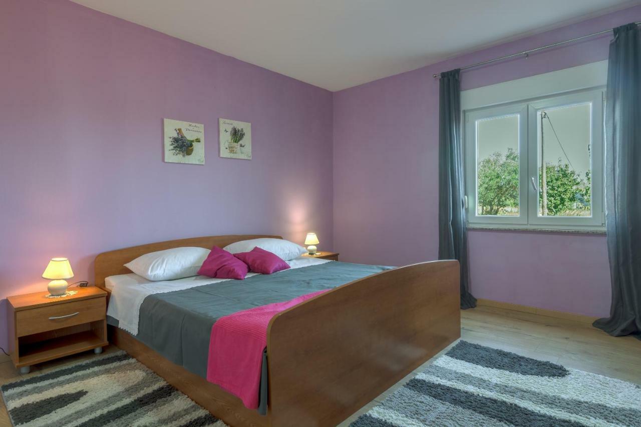 Apartments Lotus Sukošan Екстериор снимка