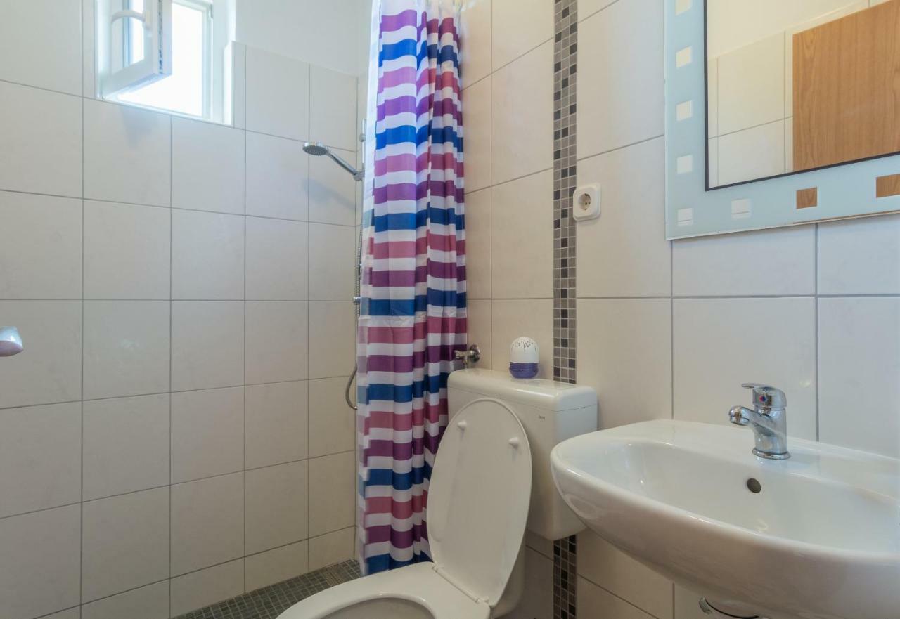 Apartments Lotus Sukošan Екстериор снимка