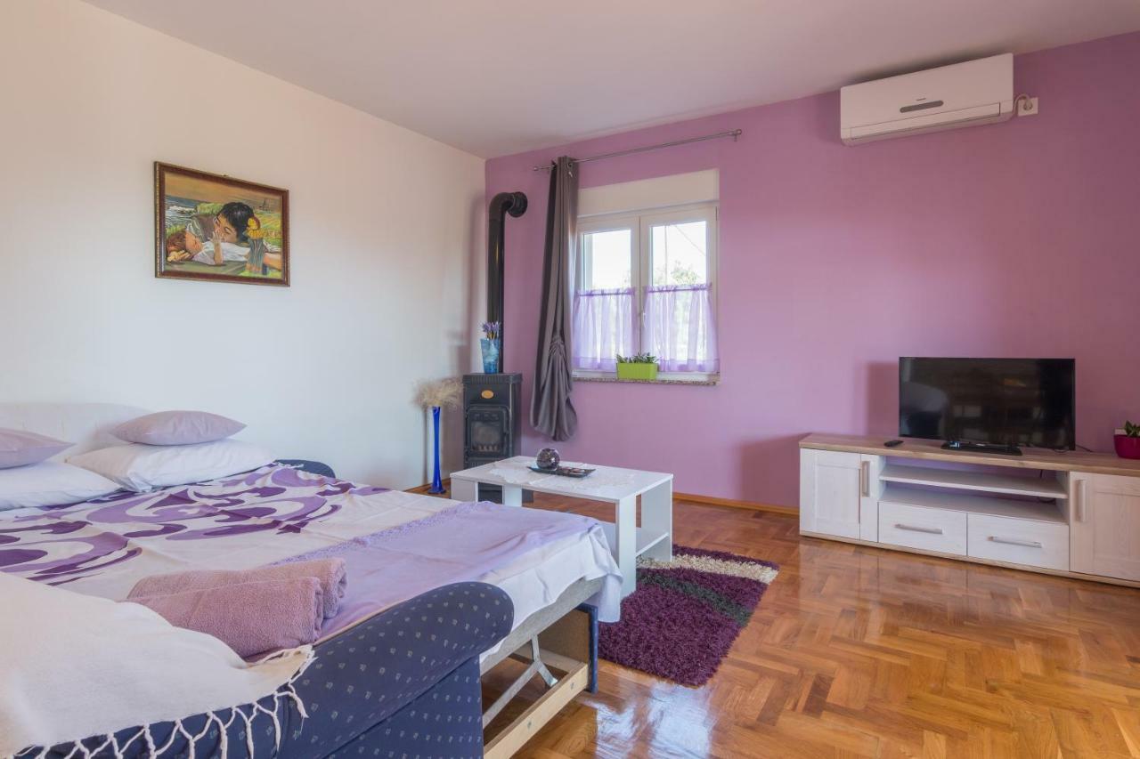 Apartments Lotus Sukošan Екстериор снимка